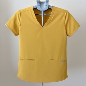 FIGS Women's Casma Three-Pocket Scrub Top‎ Shirt Technical Collection Yellow XS